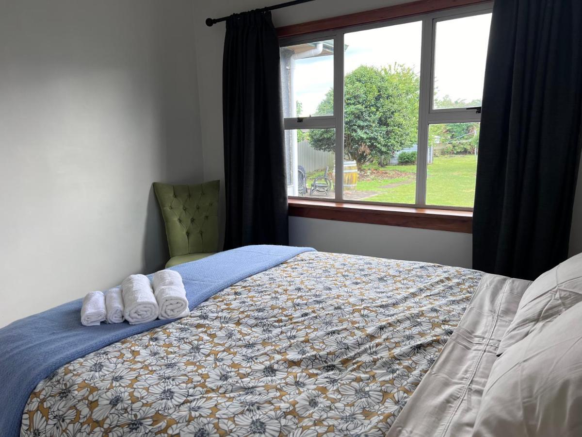 Peter'S Bach Villa Rotorua Bagian luar foto